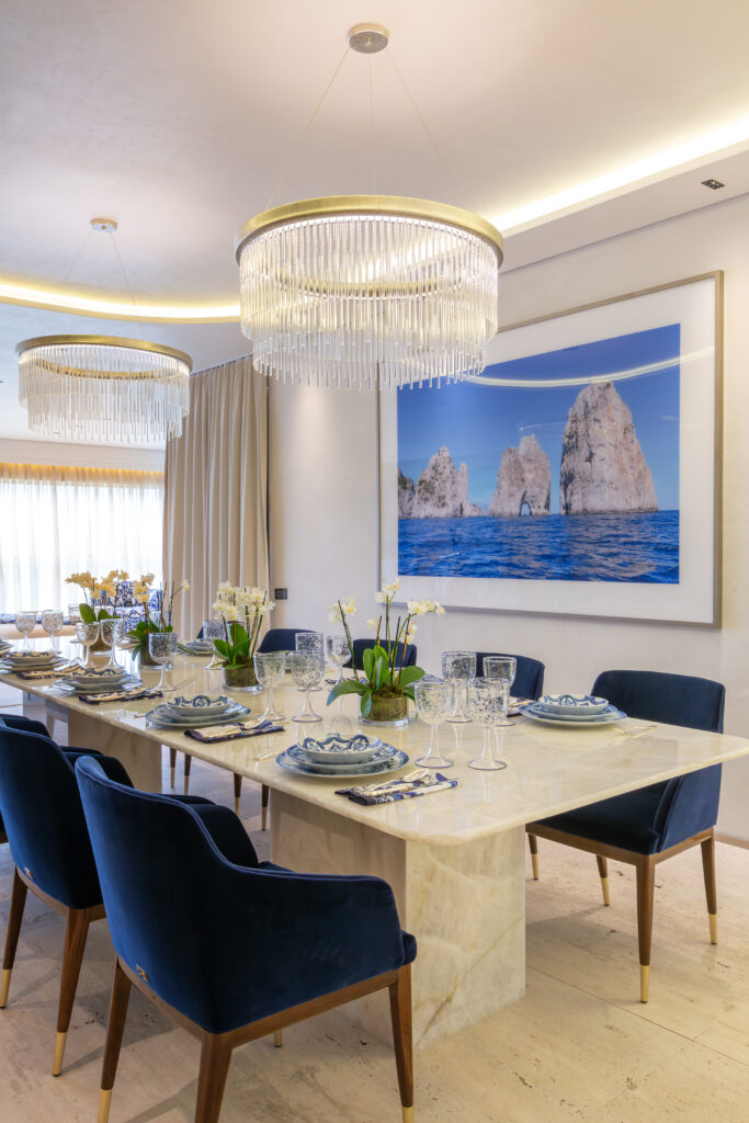 Jantar do decorado de 279 m² do CAPRI Cyrela Jardim Europa. Foto do decorado